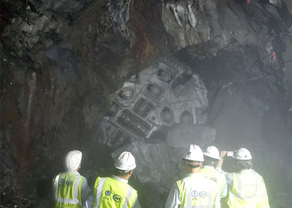 tbm_disc_cutter.jpg tbm_disc_cutter.jpg